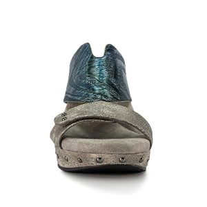 Argo-Grey_to_metallic_blue_single_shoe_gray_front_view