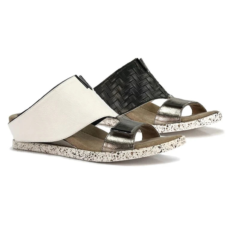 Kleo_white_flips_to_black_sboth_shoes