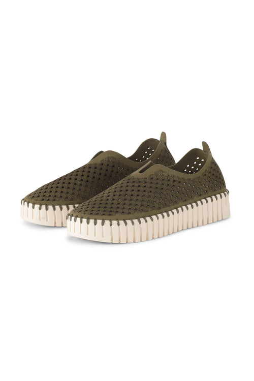 Tulip_Deep_Olive_Platform_shoe_both_shoes