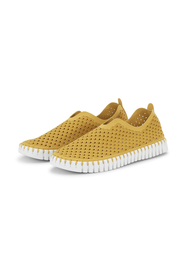 Eco-Chic Comfort: Ilse Jacobsen Tulip Recycled Slip-On Shoes