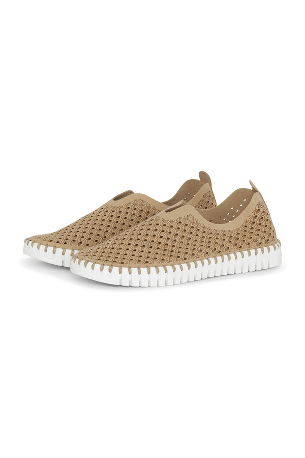 Eco-Chic Comfort: Ilse Jacobsen Tulip Recycled Slip-On Shoes
